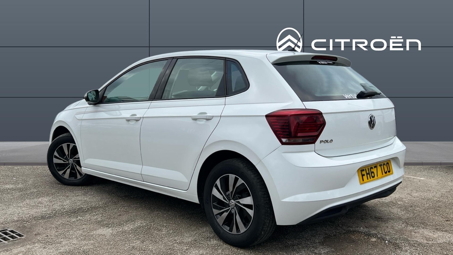 Used Volkswagen Polo 2018 for sale - 76948879: Photo 2