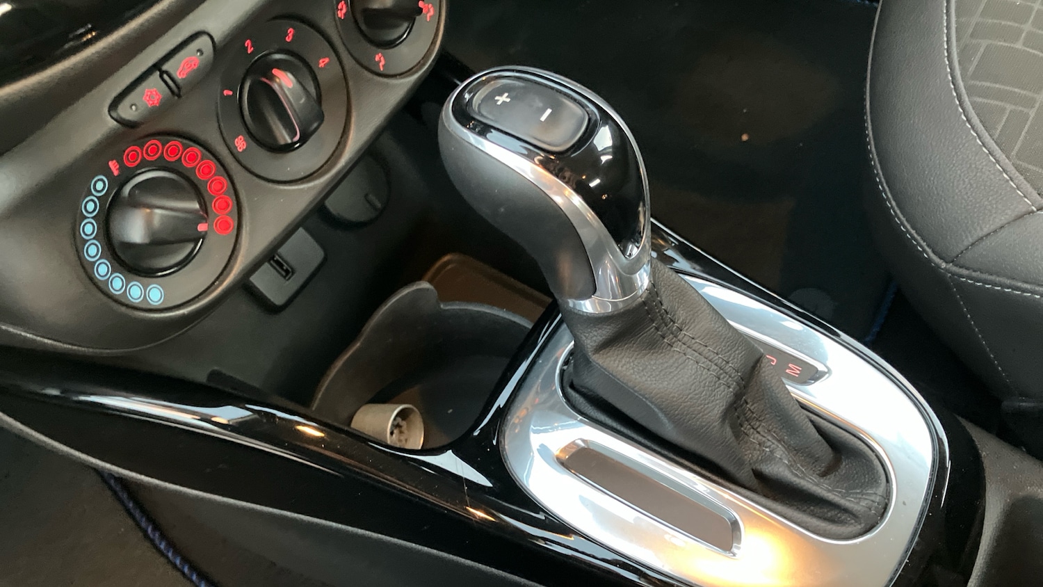 Used Vauxhall Corsa 2018 for sale - 76681622: Photo 13