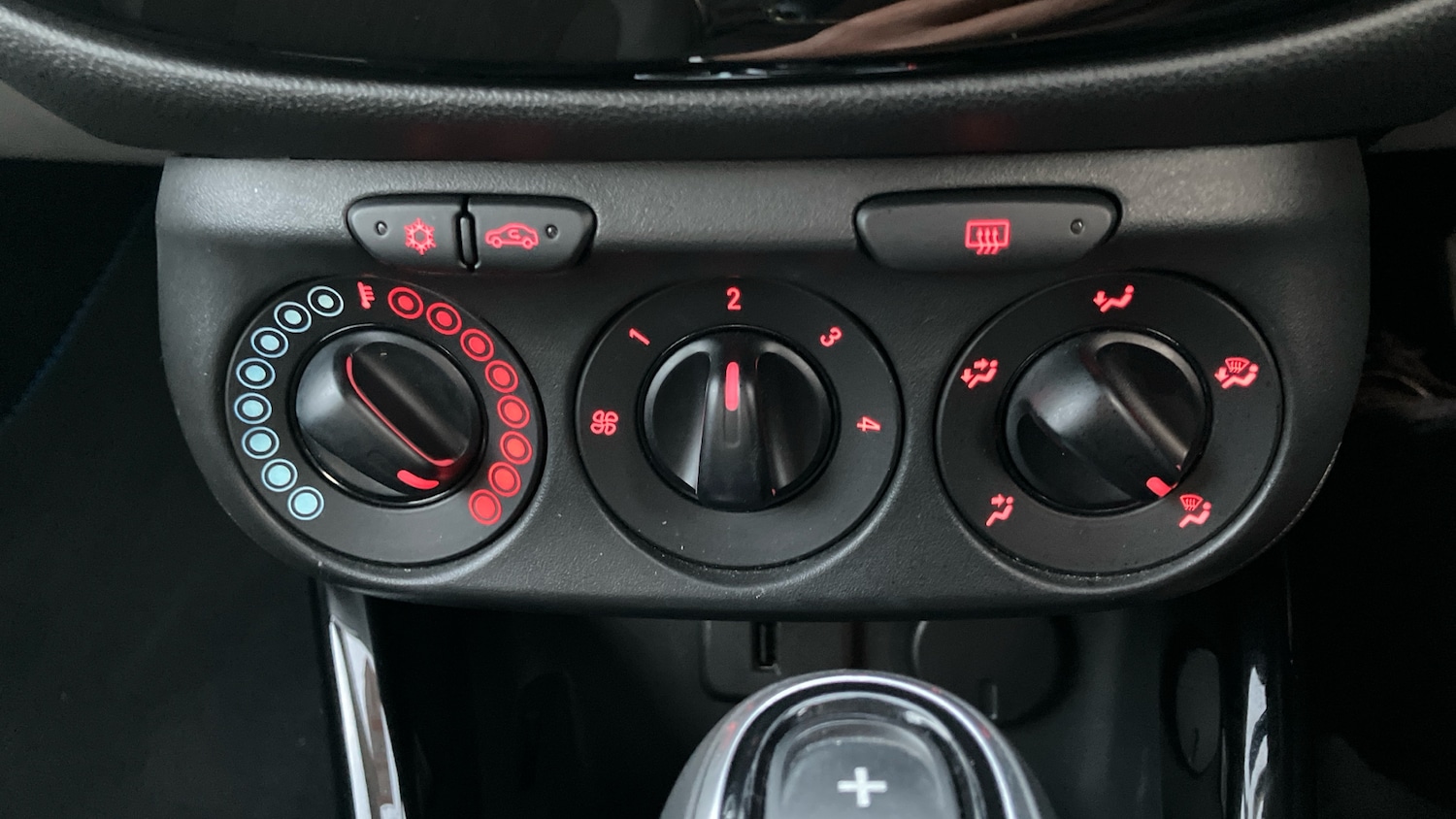 Used Vauxhall Corsa 2018 for sale - 76681622: Photo 31