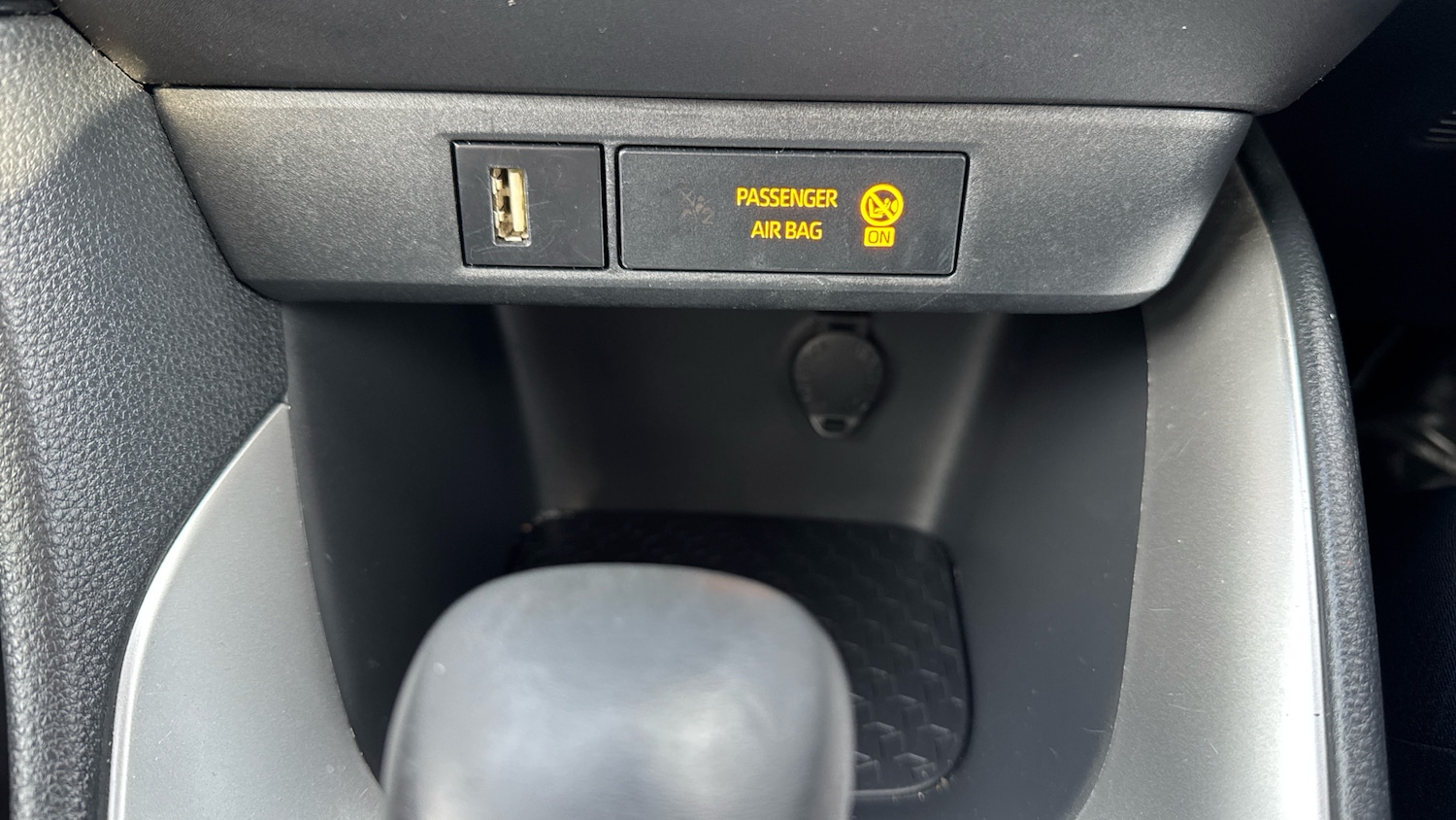 Used Toyota Yaris 2022 for sale - 77264295: Photo 24