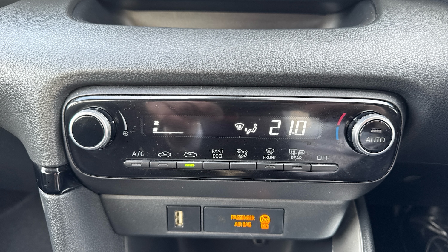 Used Toyota Yaris 2022 for sale - 77264295: Photo 25