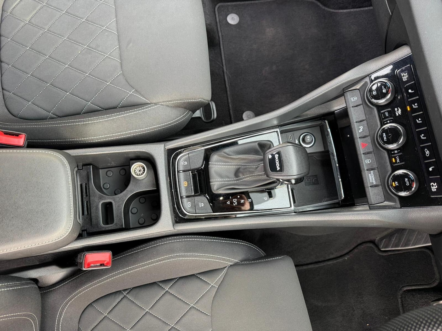 Used Skoda Karoq 2023 for sale - 77625259: Photo 12