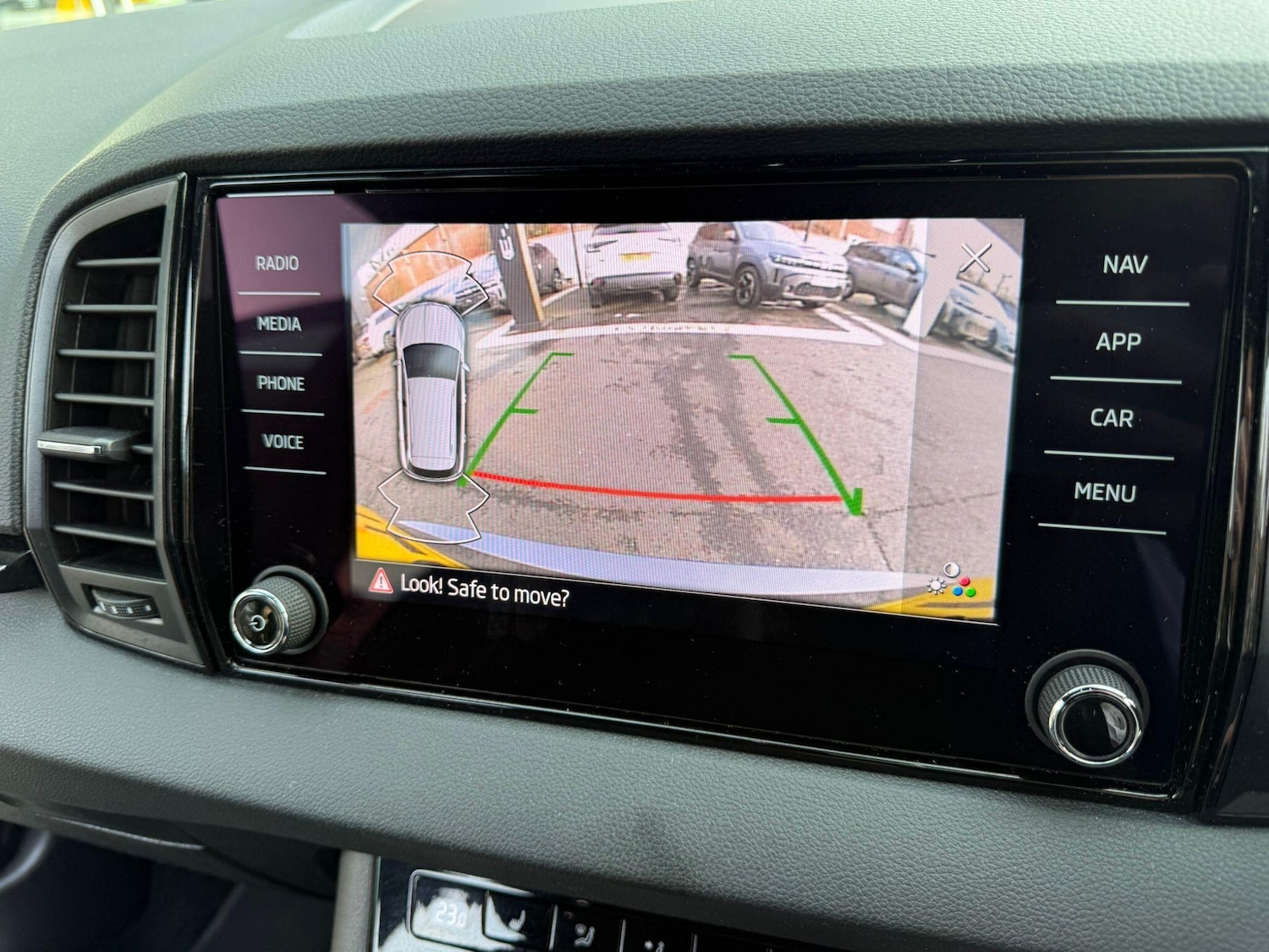 Used Skoda Karoq 2023 for sale - 77625259: Photo 31