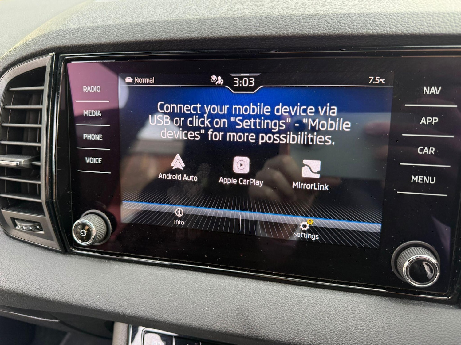 Used Skoda Karoq 2023 for sale - 77625259: Photo 32