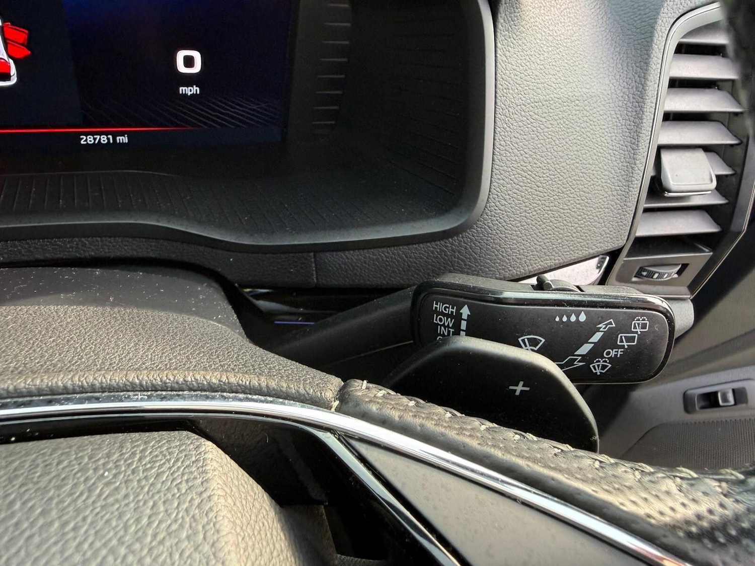 Used Skoda Karoq 2023 for sale - 77625259: Photo 43