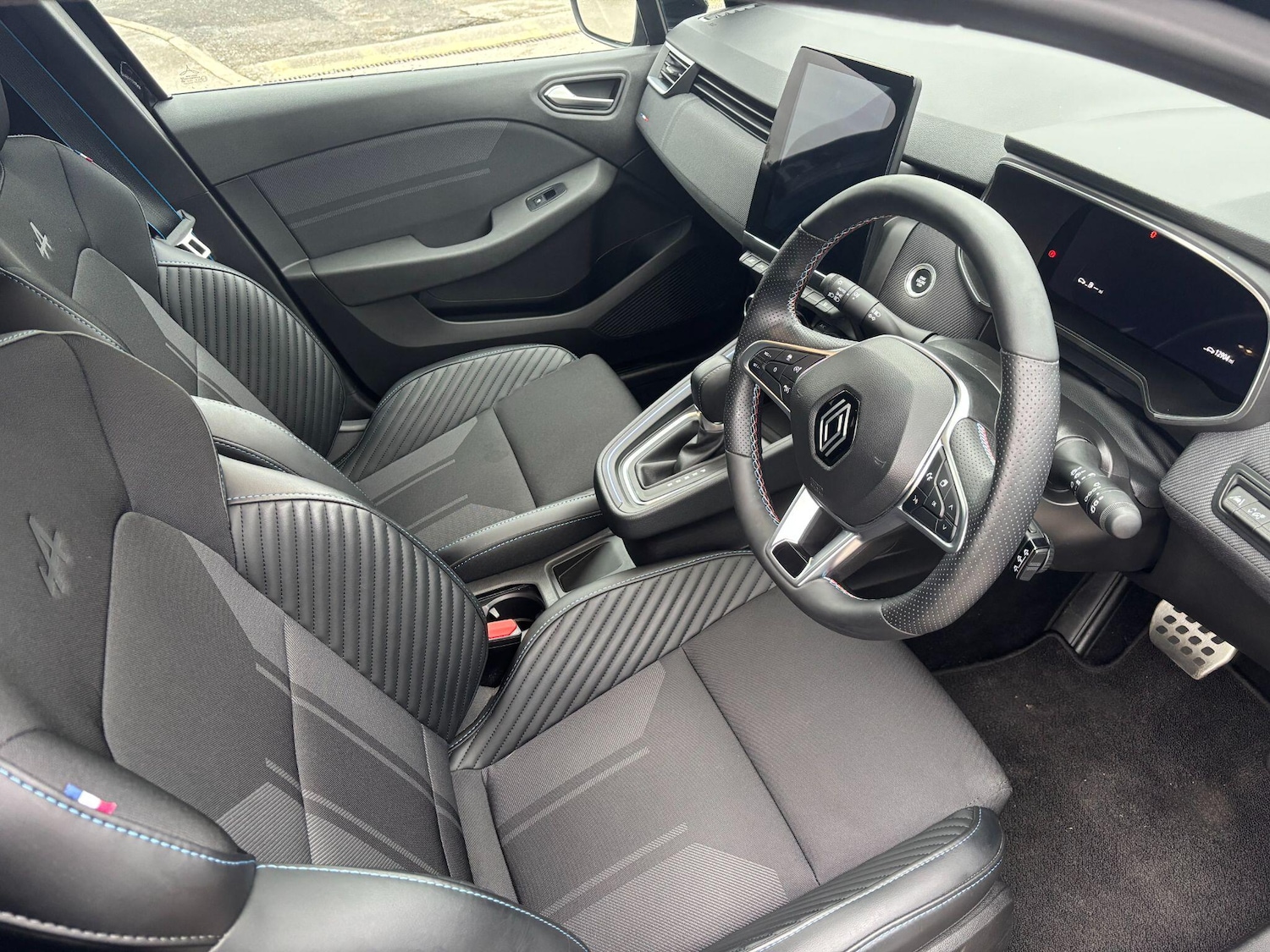 Used Renault Clio 2023 for sale - 77565110: Photo 16