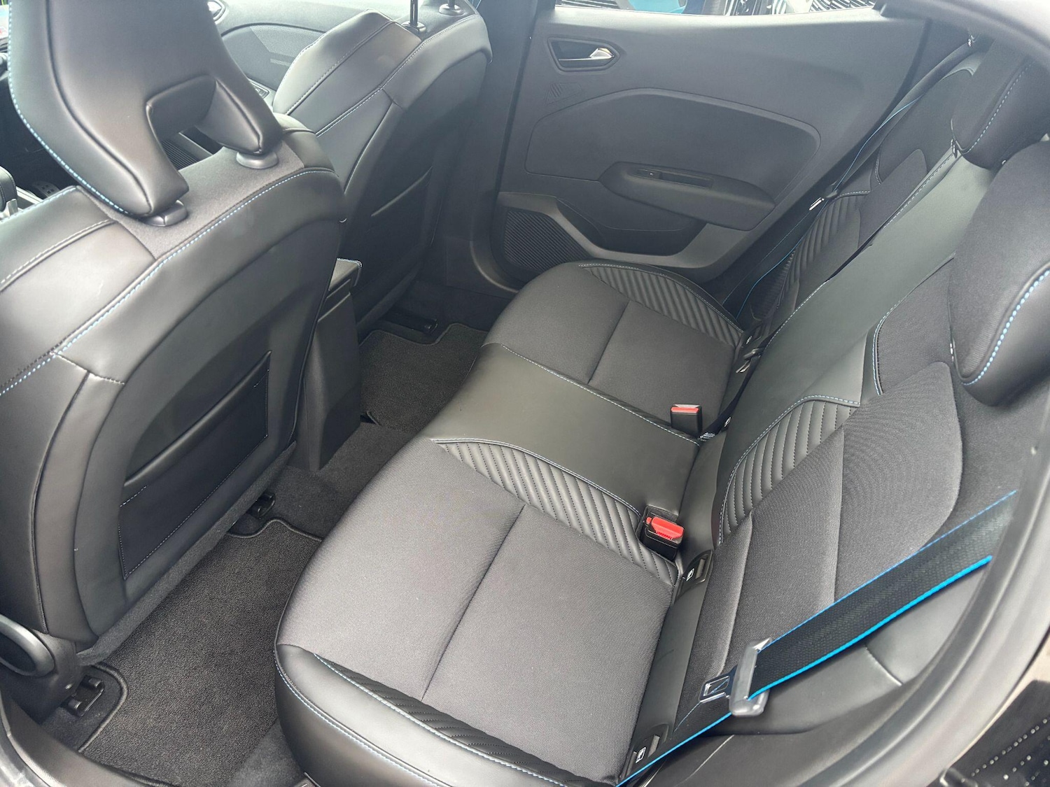 Used Renault Clio 2023 for sale - 77565110: Photo 18