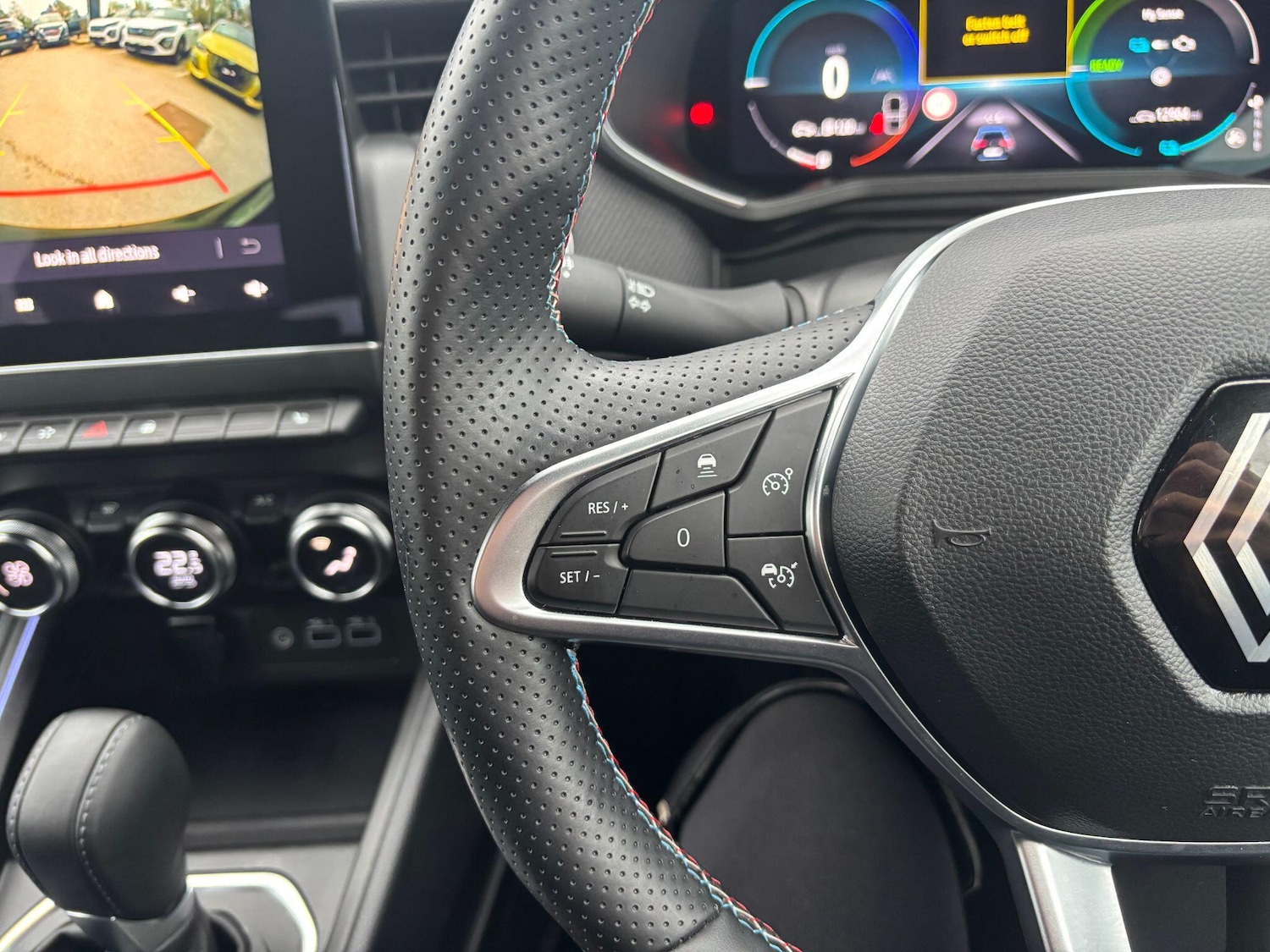 Used Renault Clio 2023 for sale - 77565110: Photo 21