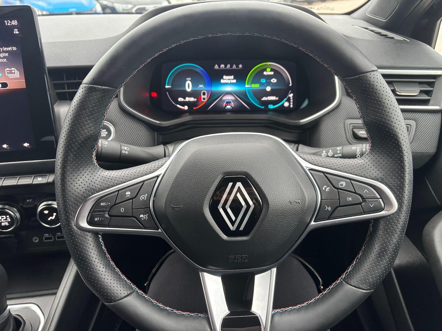 Used Renault Clio 2023 for sale - 77565110: Photo 35