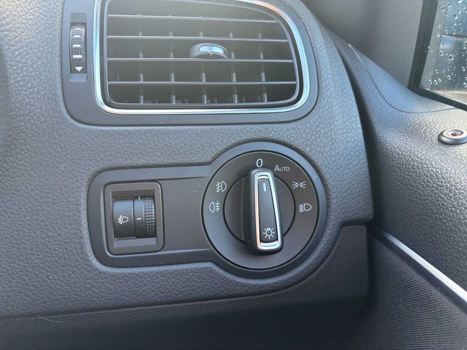 Used Volkswagen Polo 2017 for sale - 76441178: Photo 14