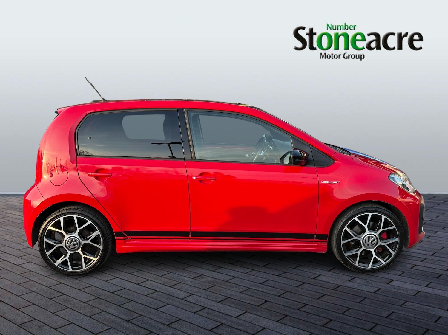 Used Volkswagen up! for sale - 77970376: Photo 2