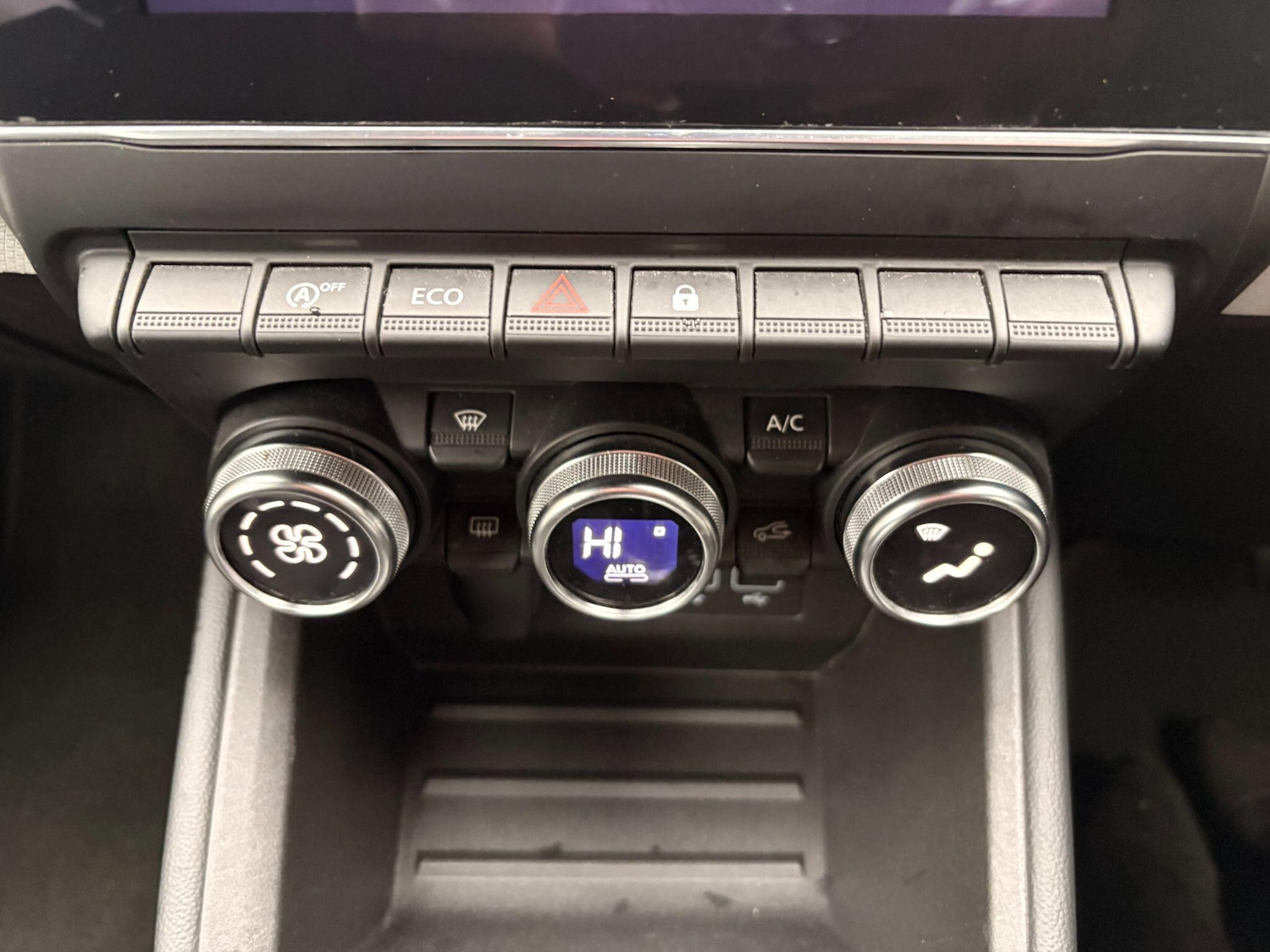 Used Renault Clio 2020 for sale - 76995800: Photo 24