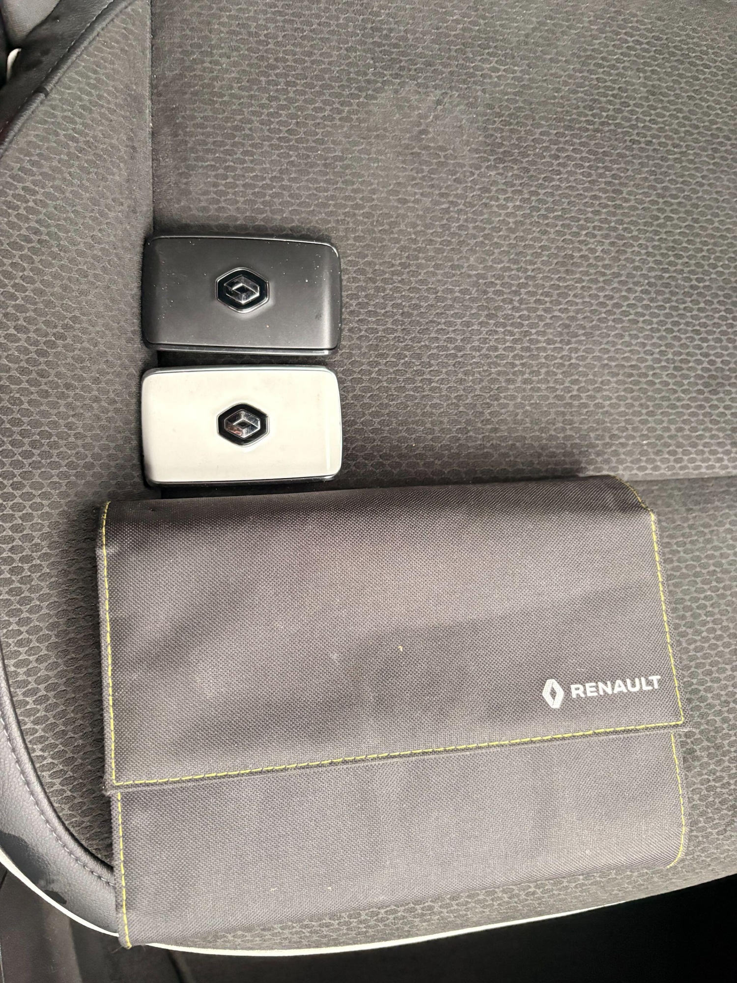 Used Renault Clio 2020 for sale - 76995800: Photo 35