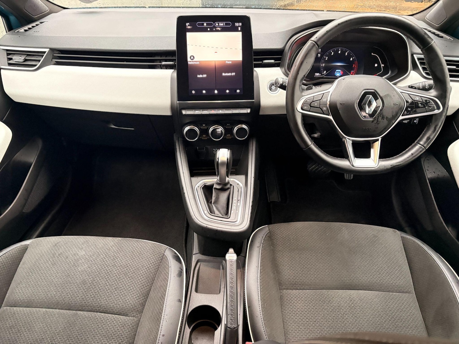 Used Renault Clio 2020 for sale - 76995800: Photo 9