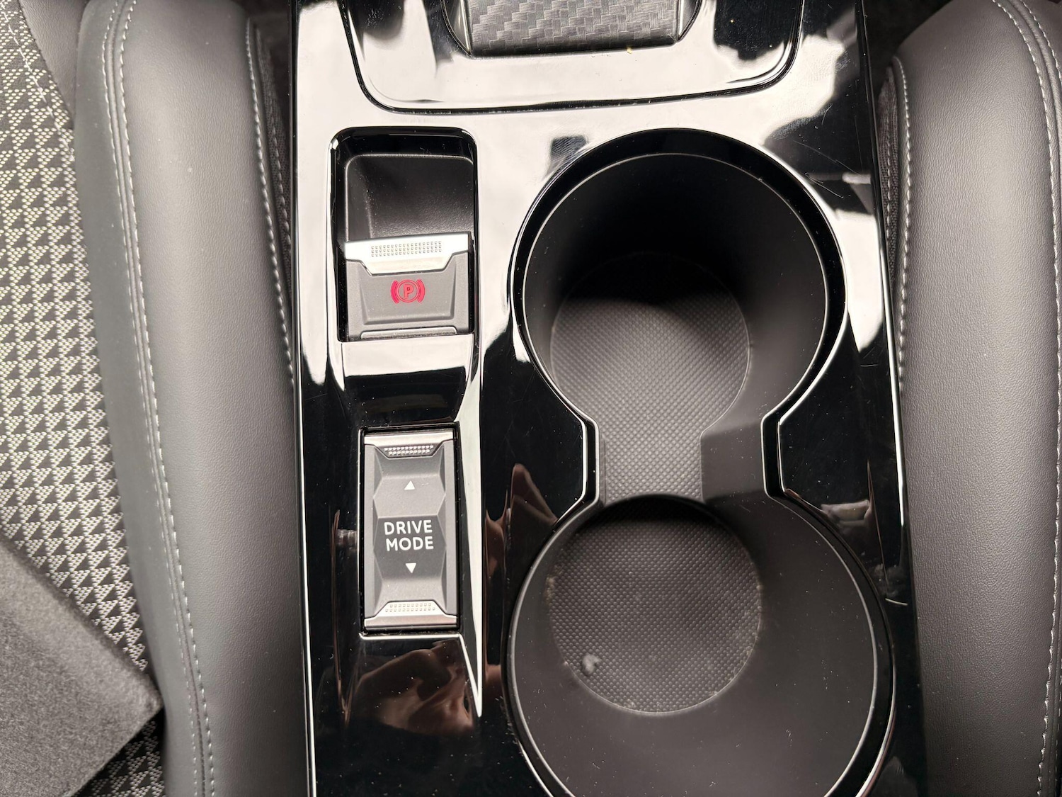 Used Peugeot 2008 2023 for sale - 78203843: Photo 34