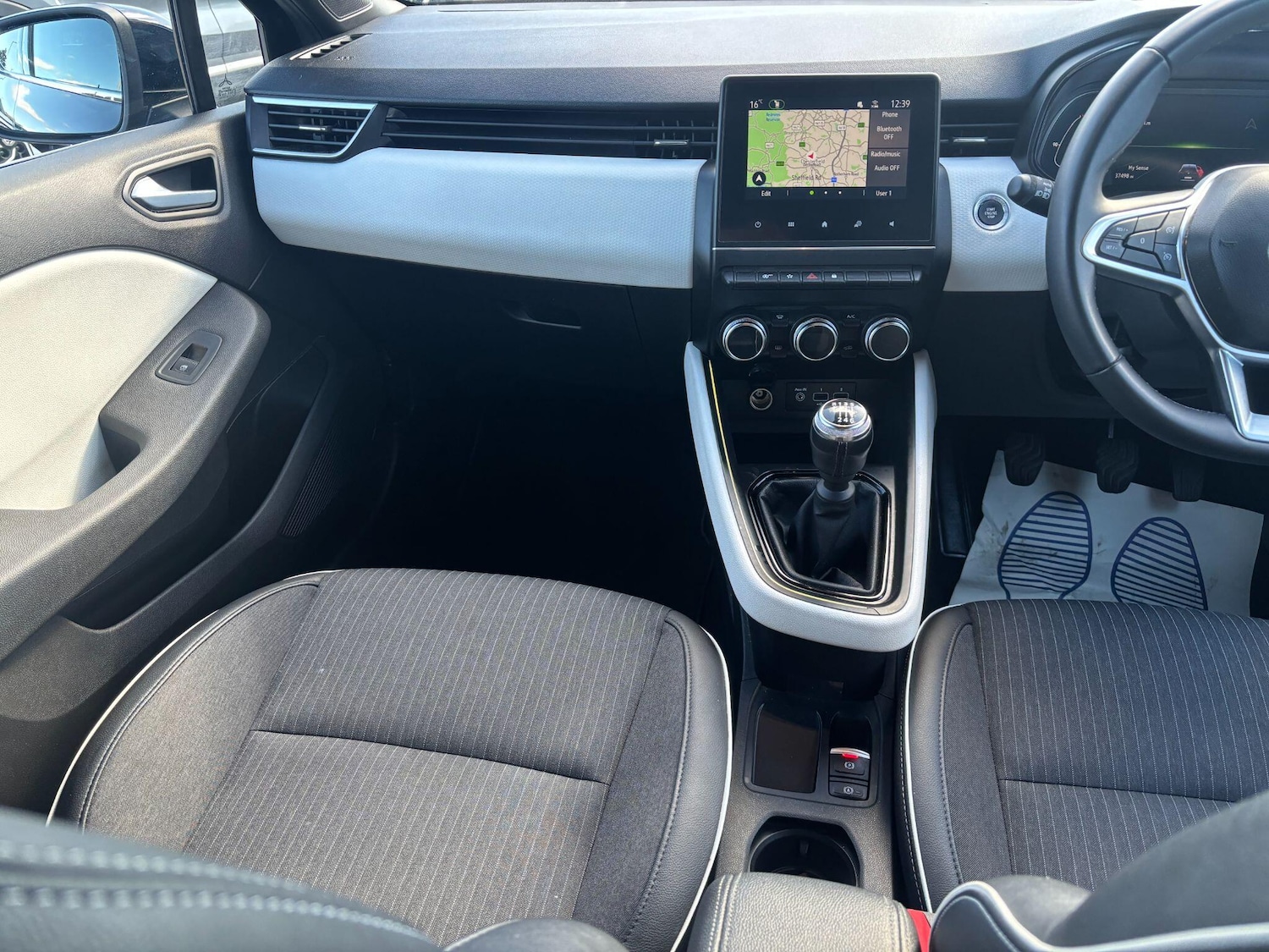 Used Renault Clio 2023 for sale - 76886119: Photo 10