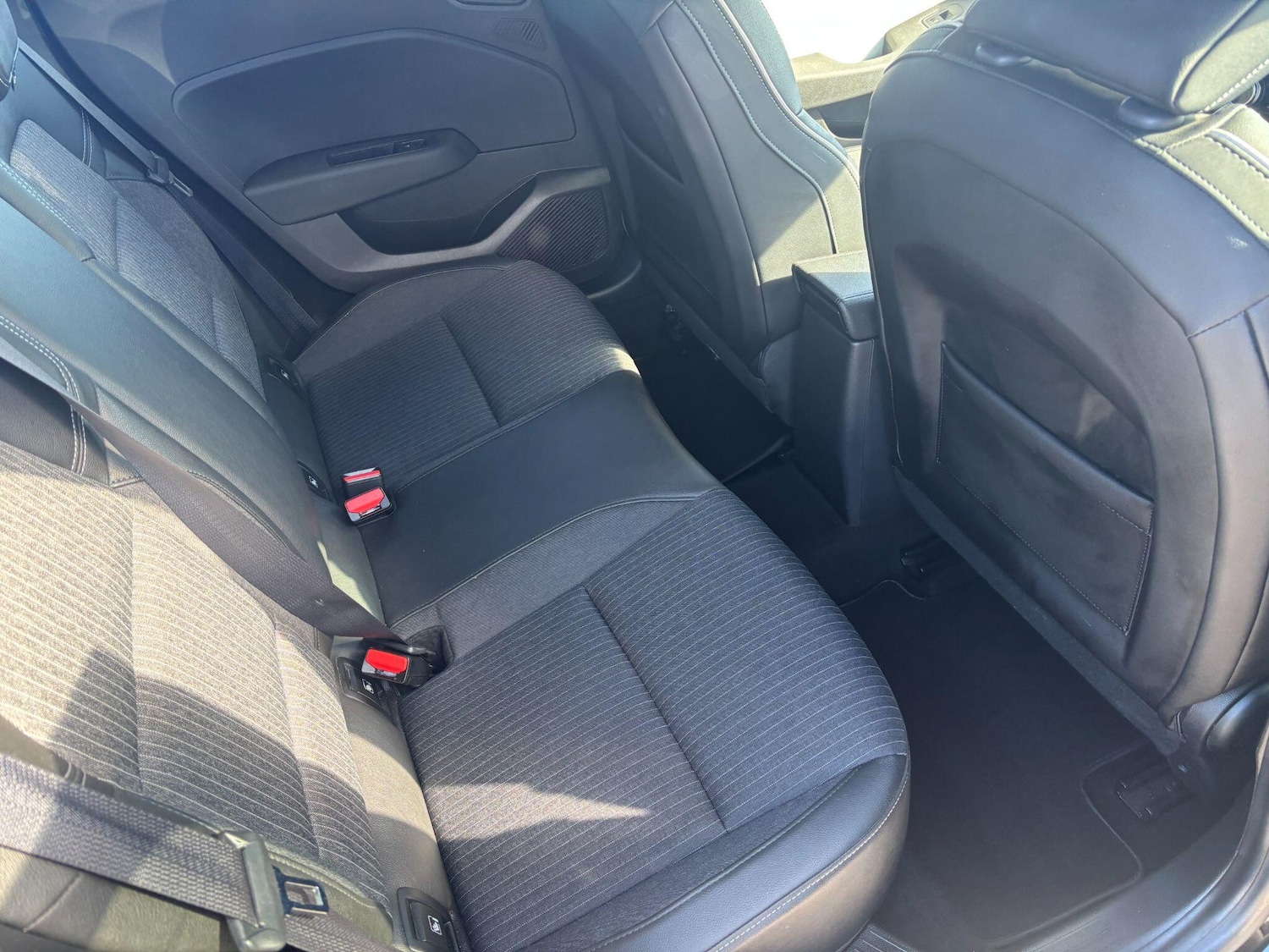 Used Renault Clio 2023 for sale - 76886119: Photo 13