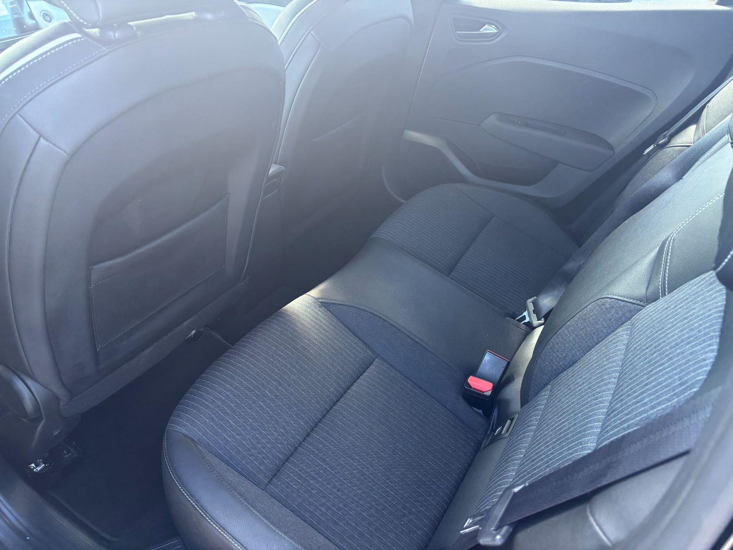 Used Renault Clio 2023 for sale - 76886119: Photo 15