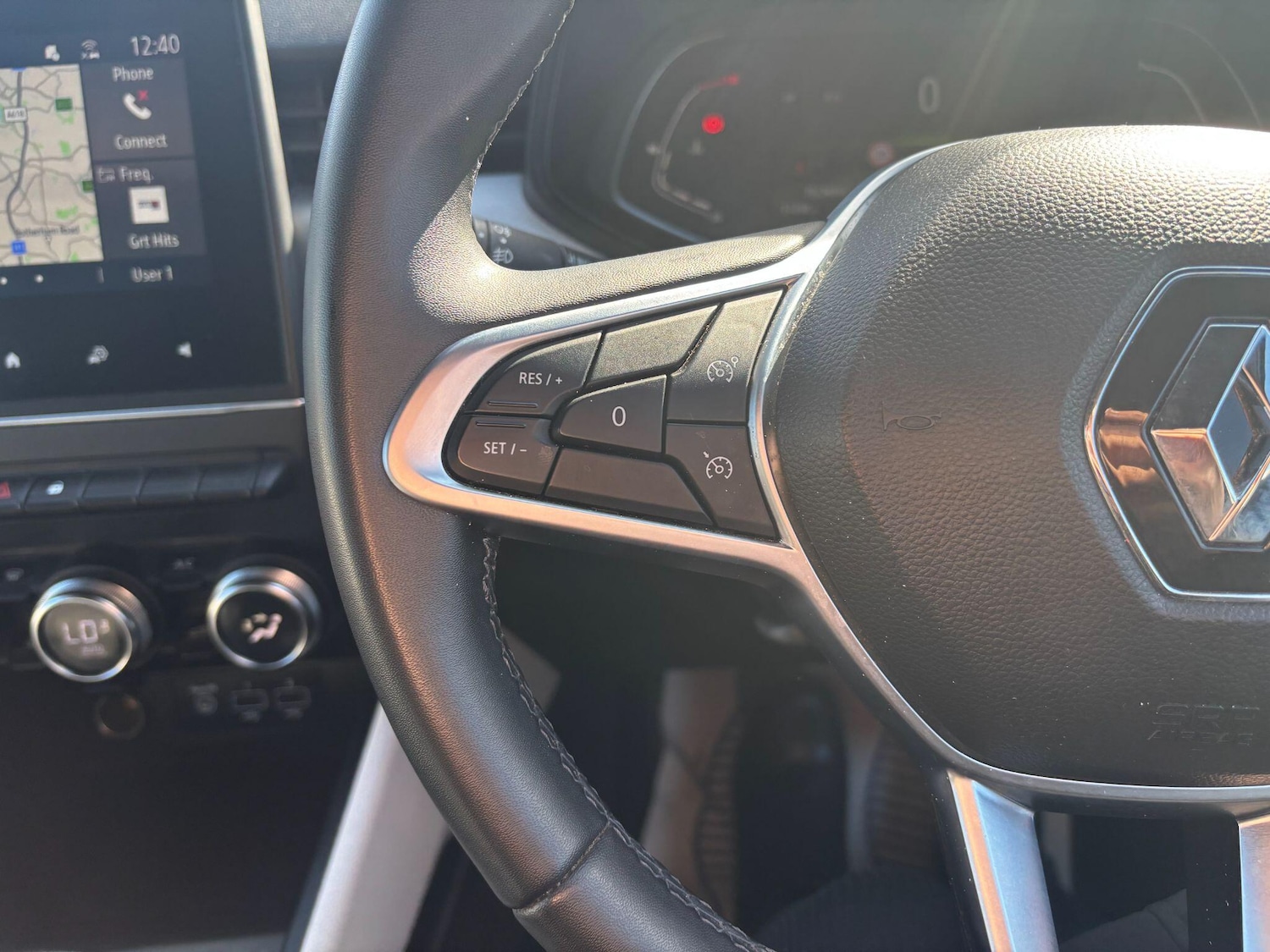 Used Renault Clio 2023 for sale - 76886119: Photo 20