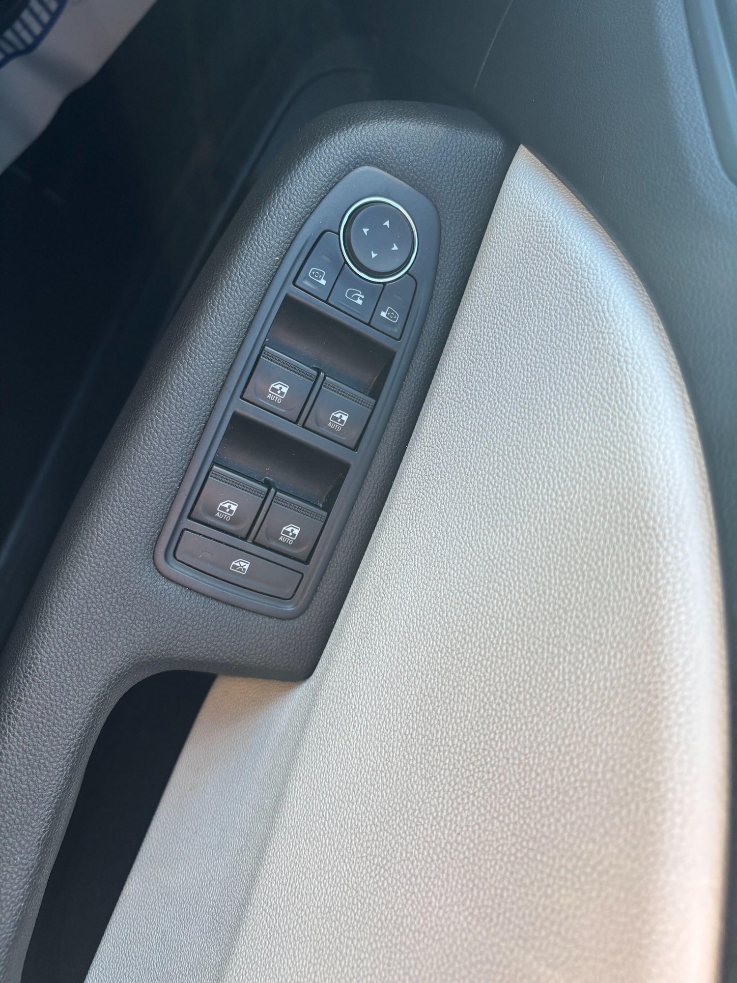 Used Renault Clio 2023 for sale - 76886119: Photo 26