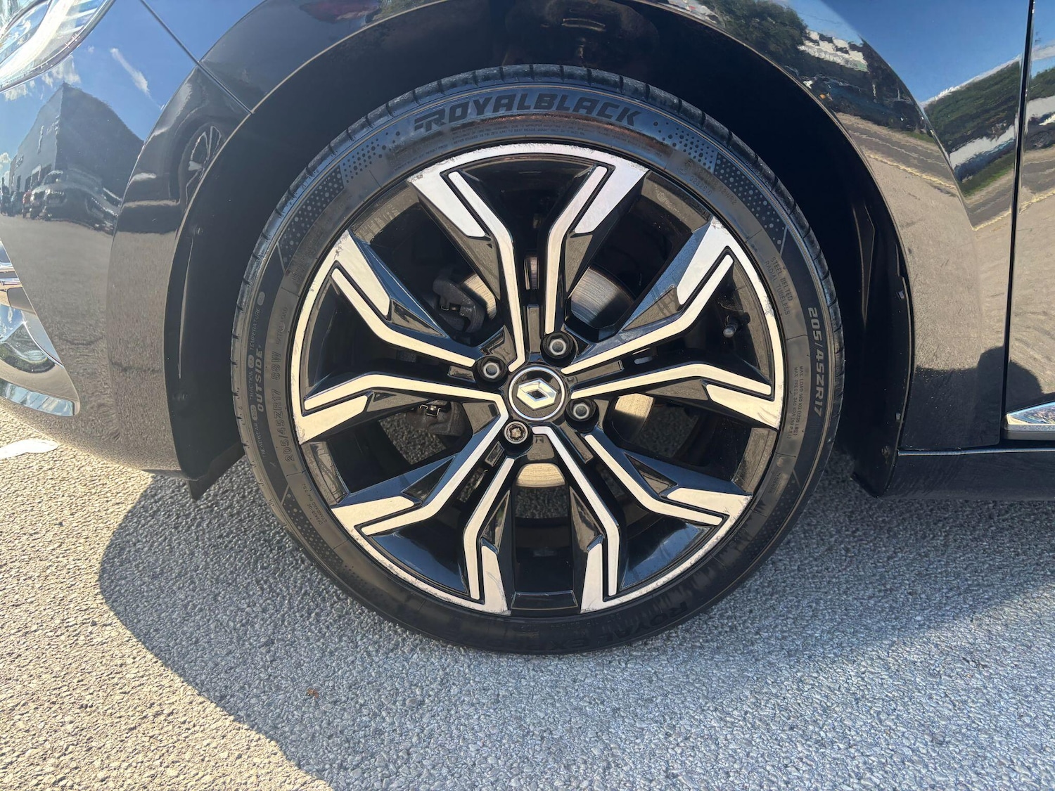 Used Renault Clio 2023 for sale - 76886119: Photo 31