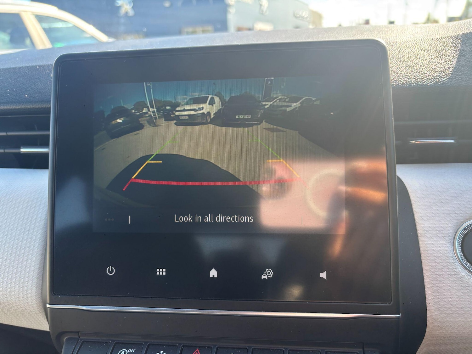 Used Renault Clio 2023 for sale - 76886119: Photo 34