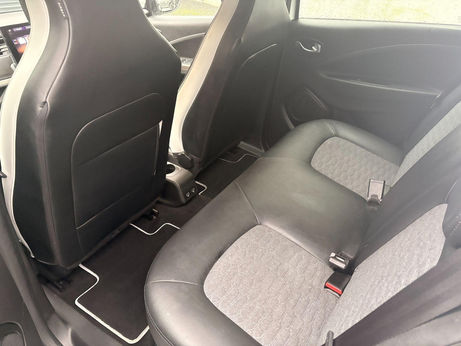 Used Renault Zoe for sale - 77132069: Photo 14