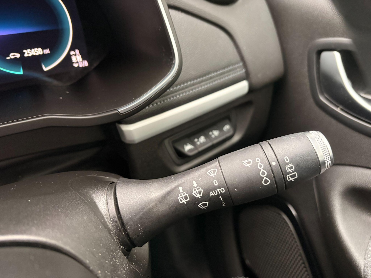 Used Renault Zoe for sale - 77132069: Photo 24