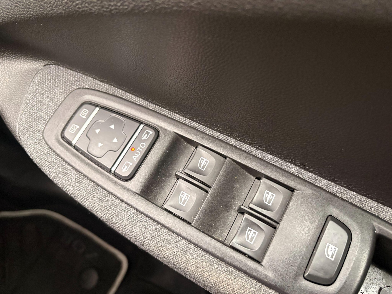 Used Renault Zoe for sale - 77132069: Photo 28