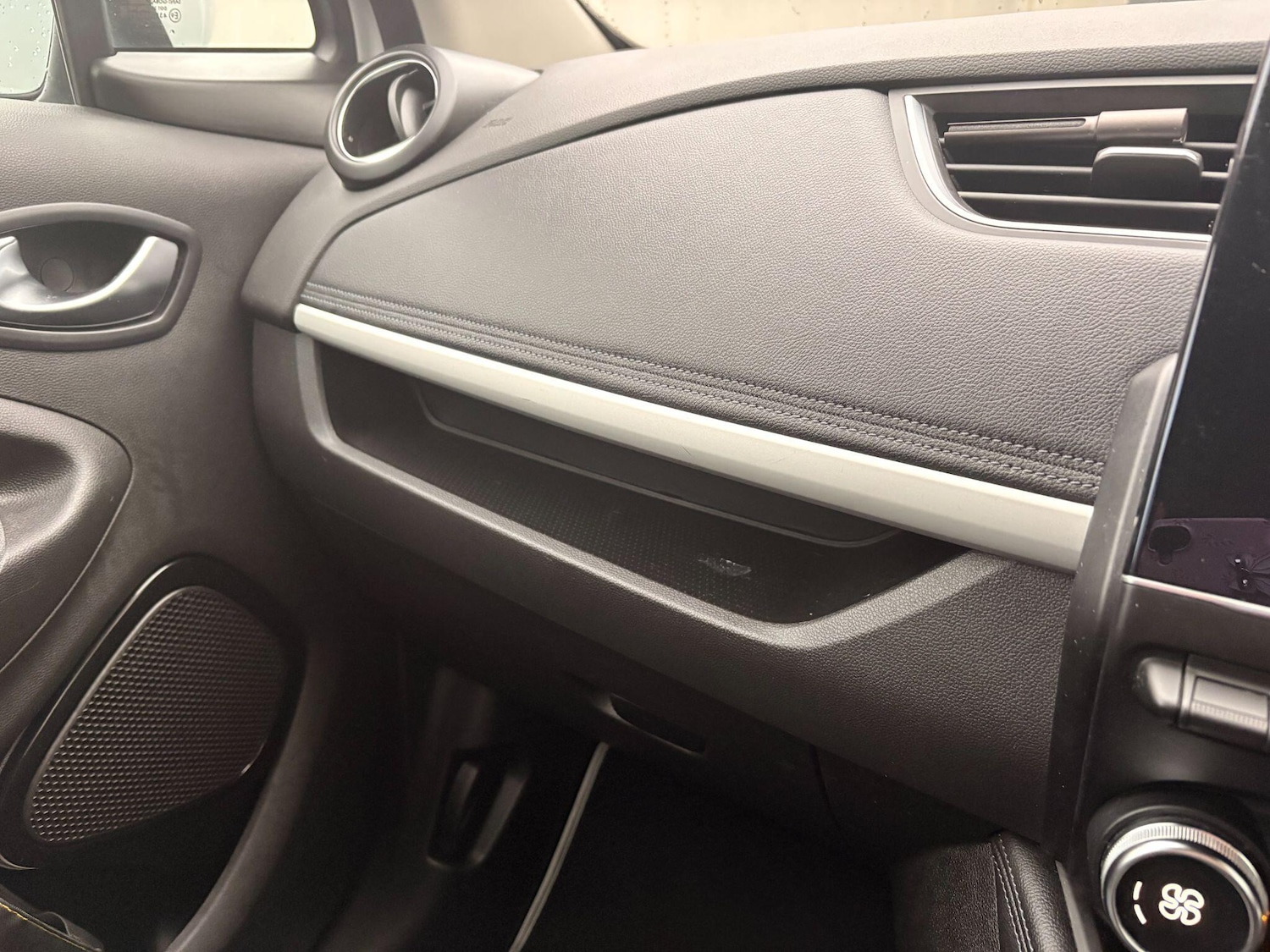 Used Renault Zoe for sale - 77132069: Photo 29