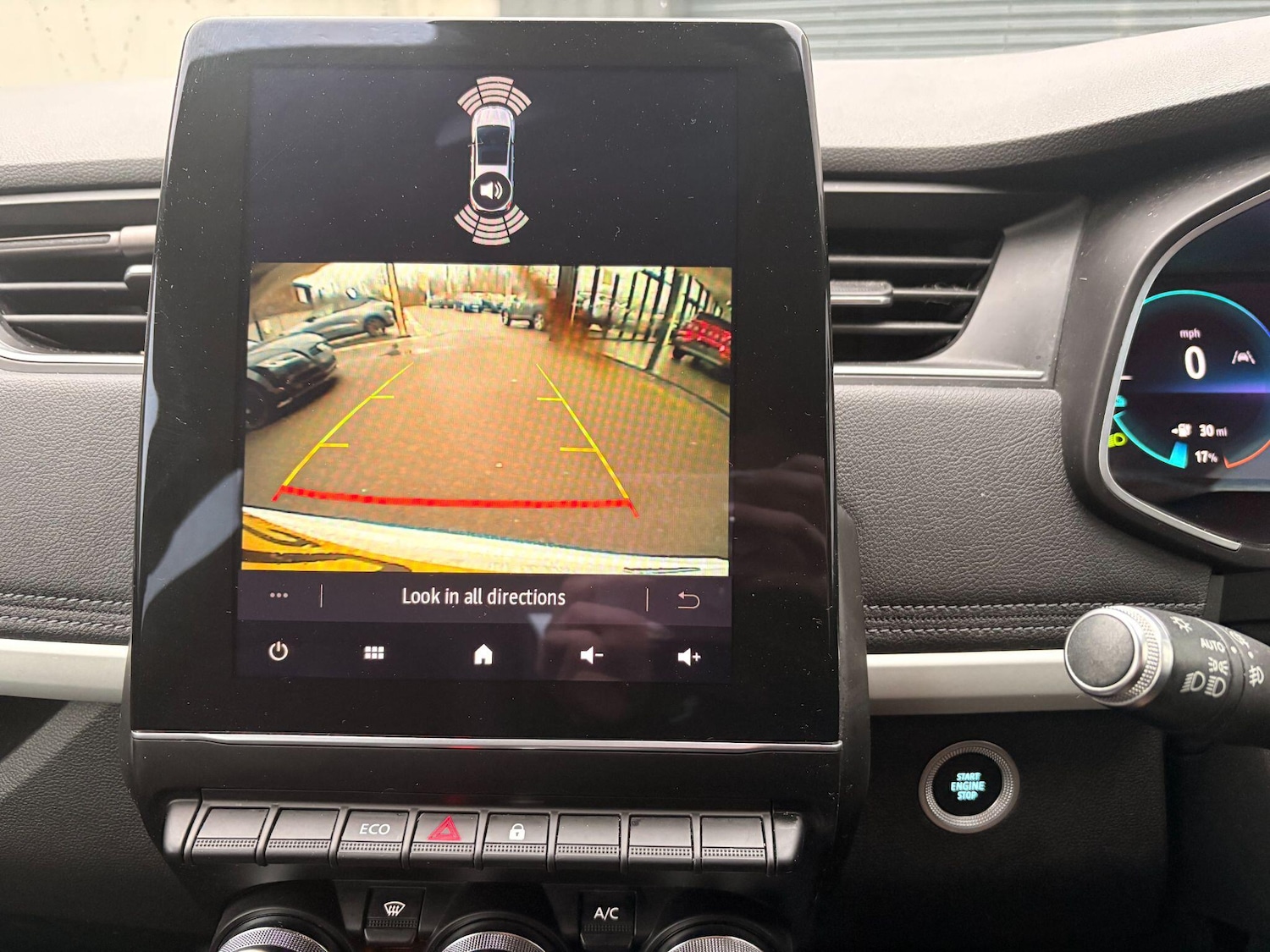 Used Renault Zoe for sale - 77132069: Photo 36