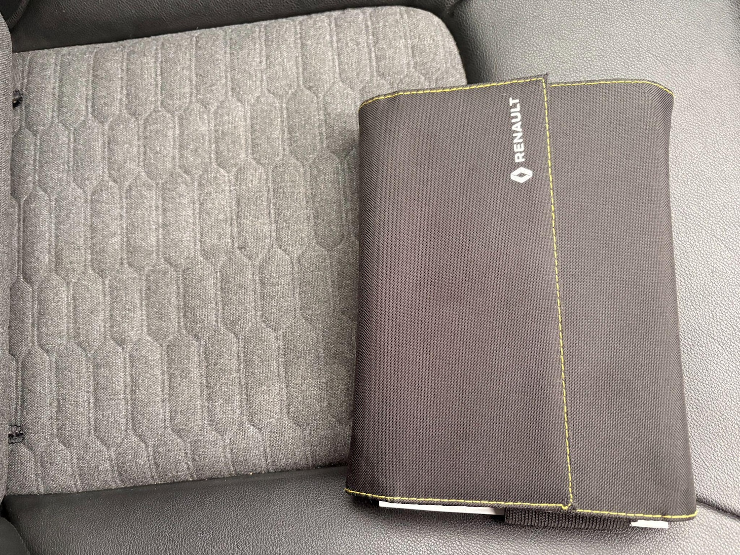 Used Renault Zoe for sale - 77132069: Photo 42