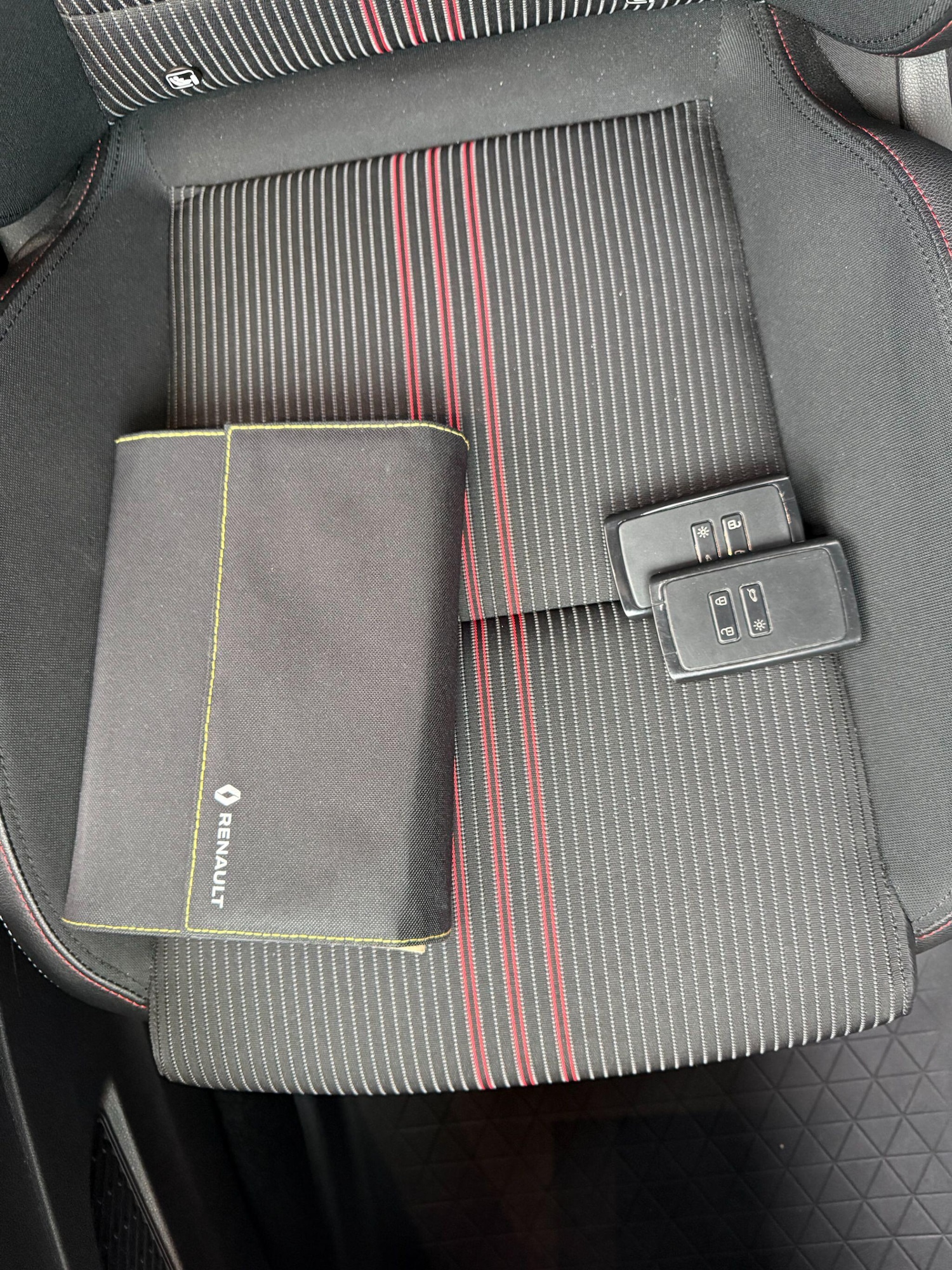 Used Renault Clio 2022 for sale - 77411828: Photo 37