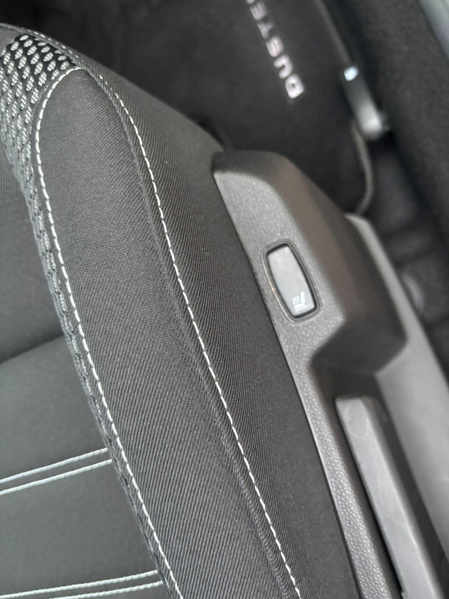 Used Dacia Duster 2023 for sale - 77131348: Photo 40