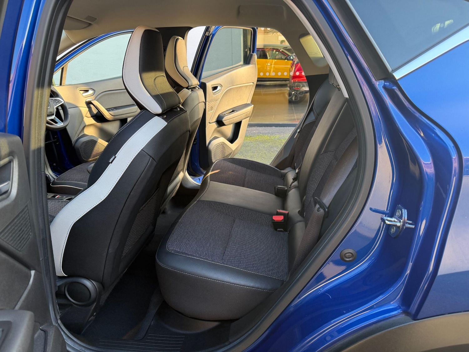 Used Renault Captur 2023 for sale - 77229686: Photo 16