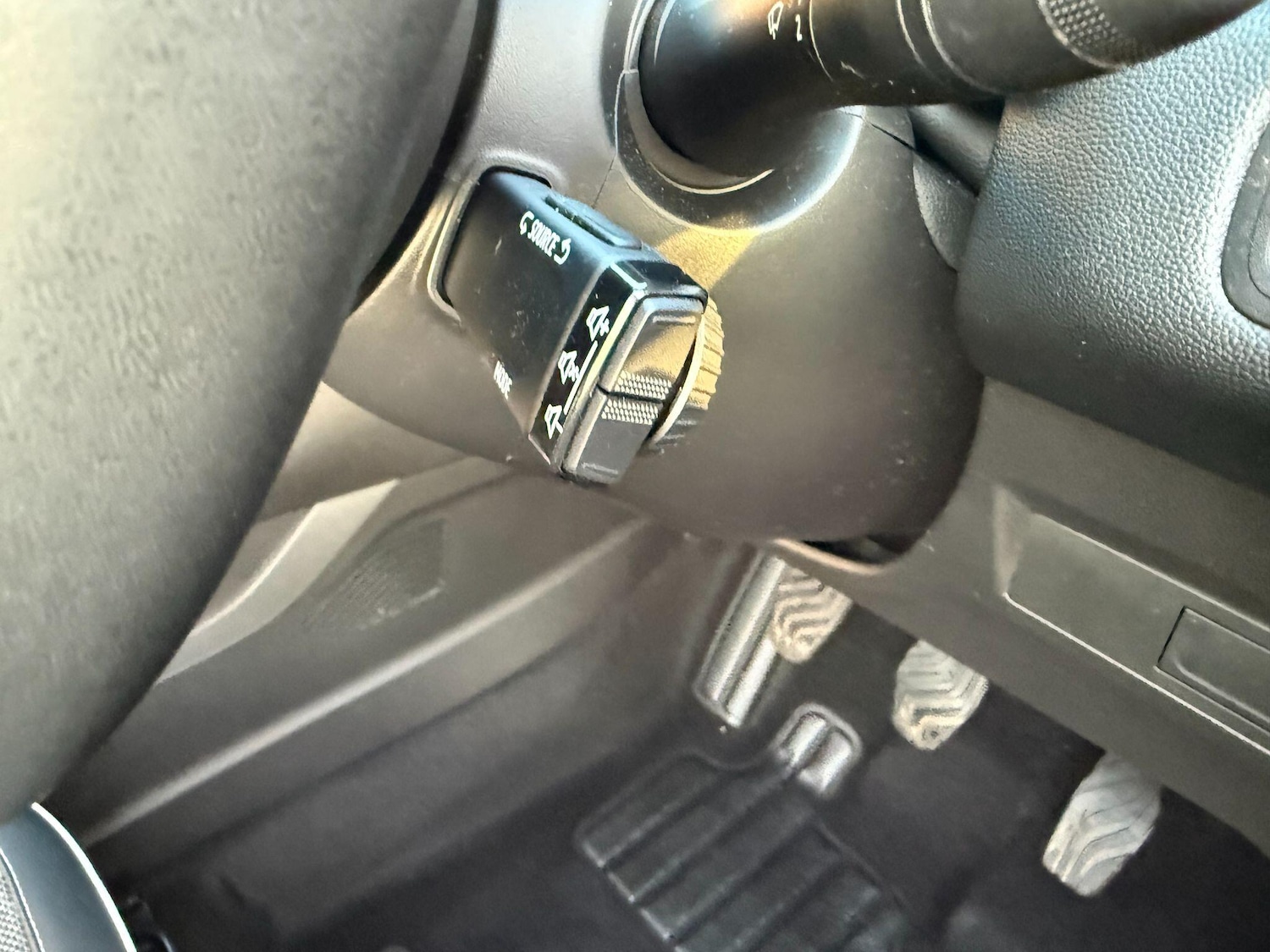 Used Renault Captur 2023 for sale - 77229686: Photo 40