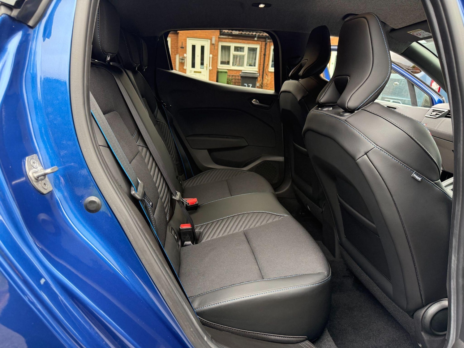 Used Renault Clio for sale - 76440856: Photo 16