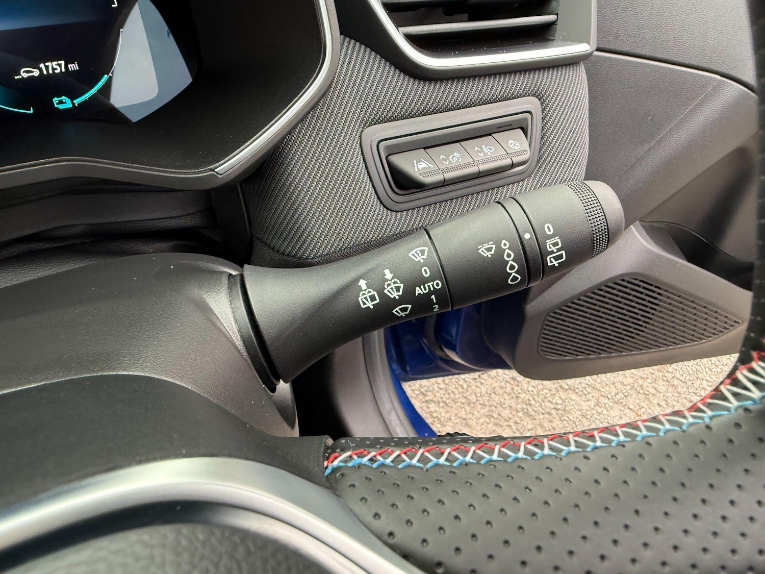 Used Renault Clio for sale - 76440856: Photo 22