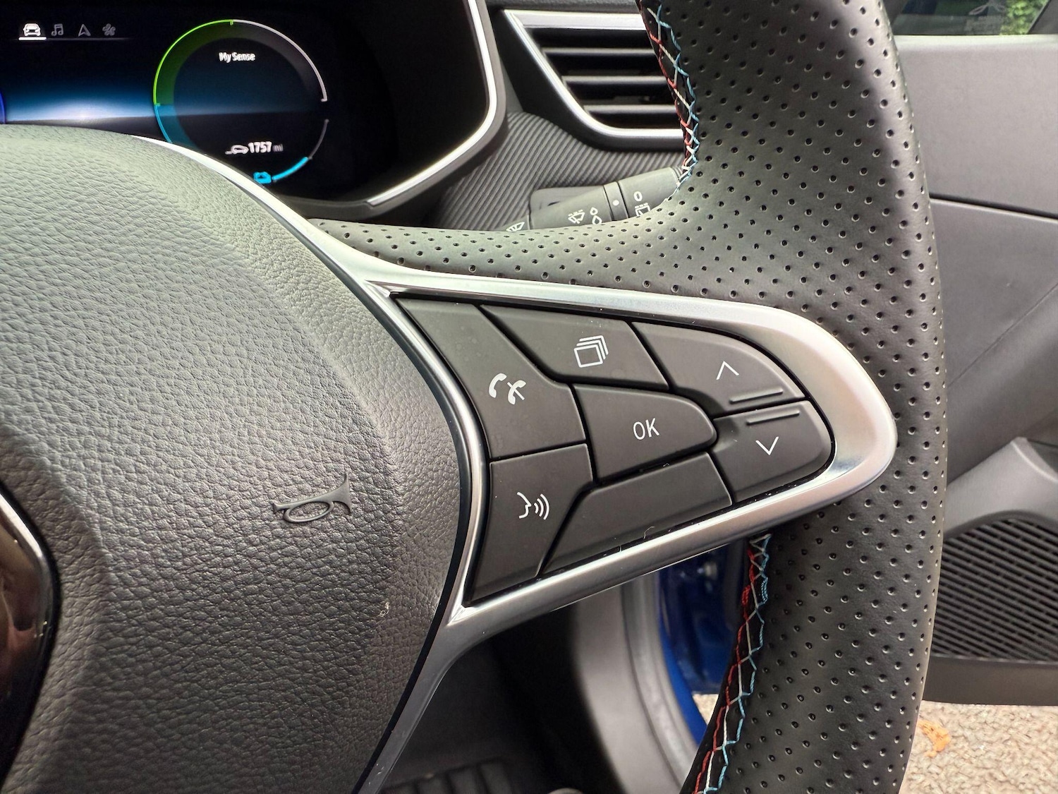 Used Renault Clio for sale - 76440856: Photo 23