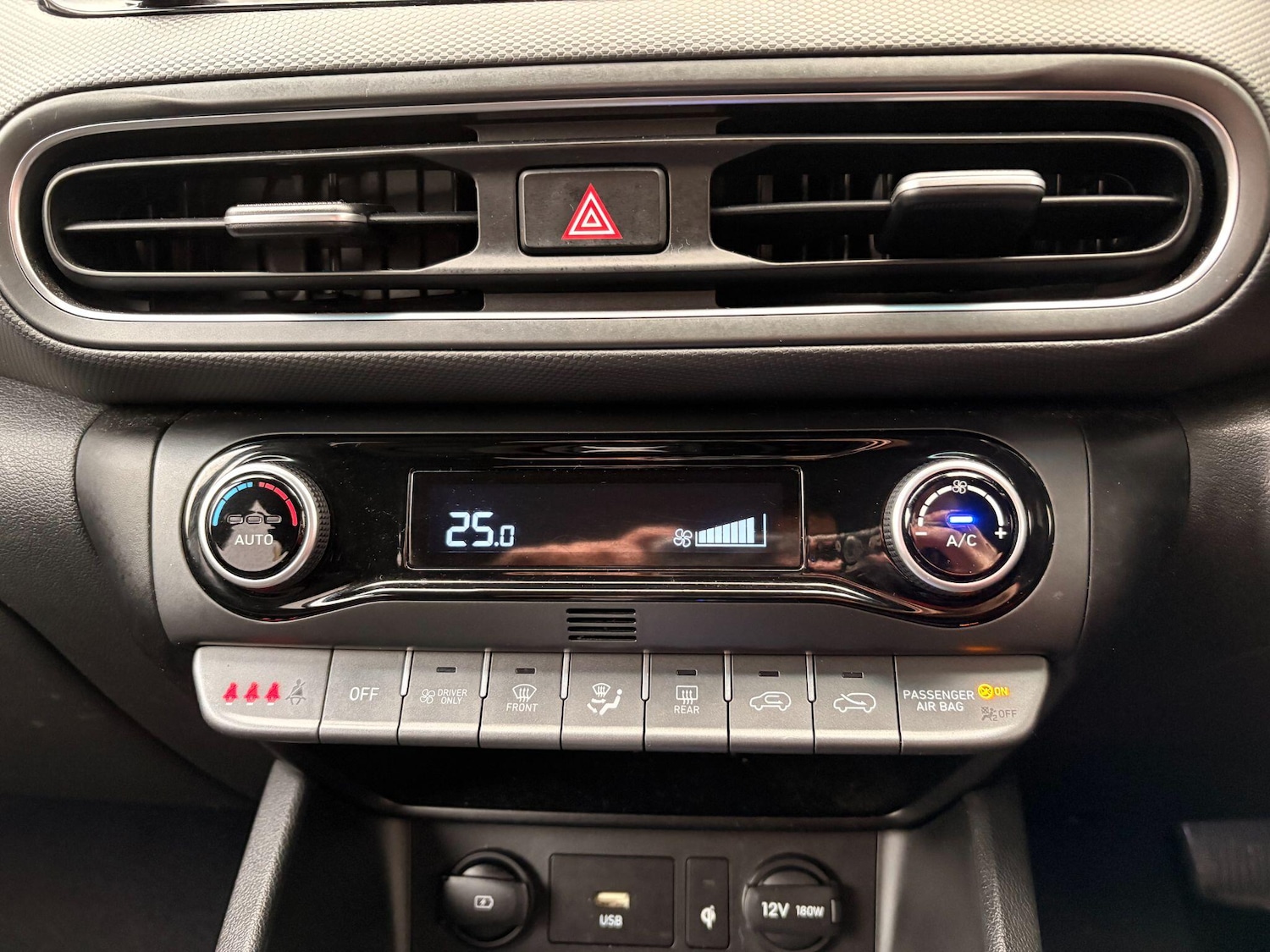 Used Hyundai KONA 2022 for sale - 77320592: Photo 31