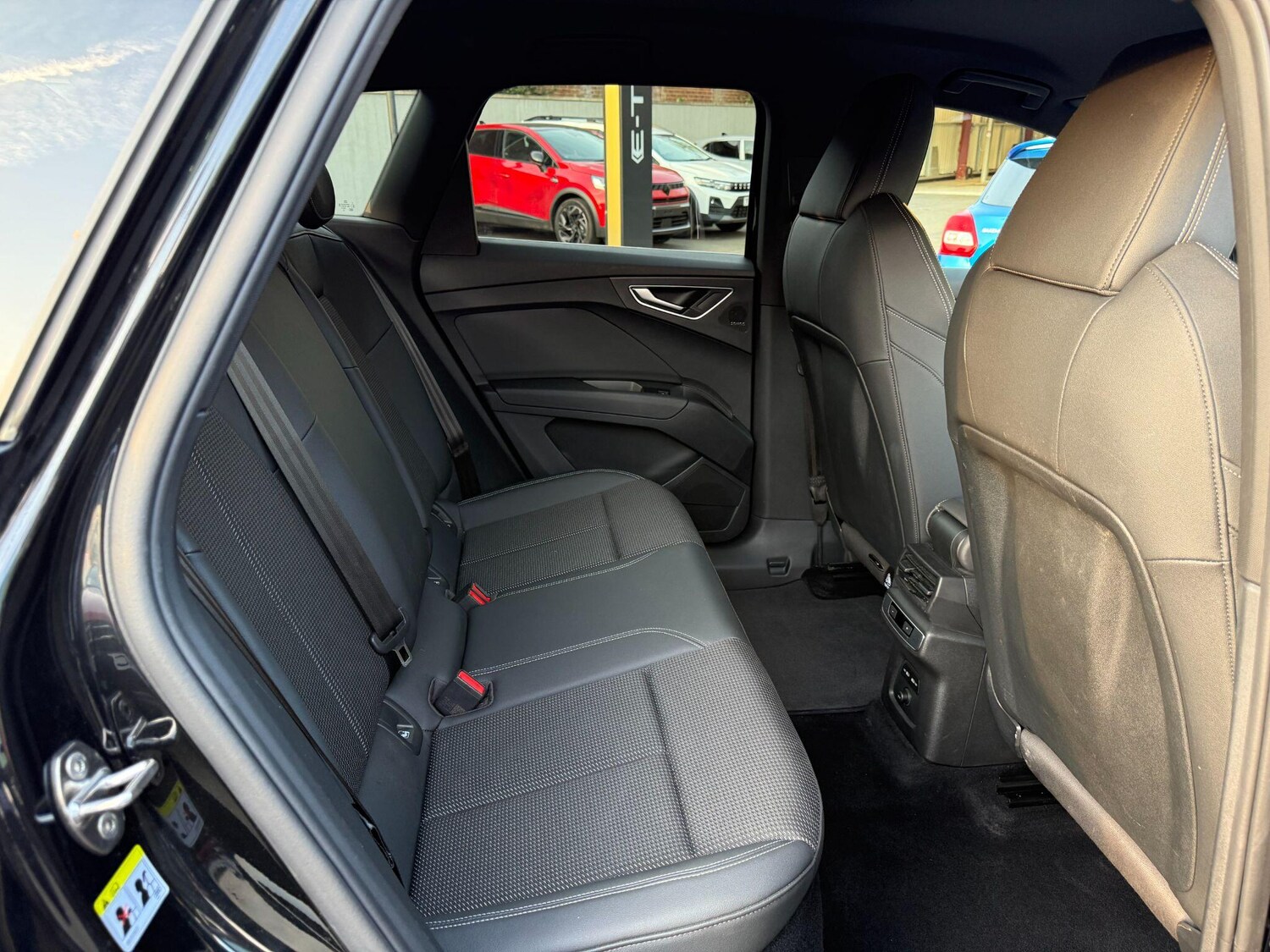 Used Audi Q4 e-tron 2022 for sale - 77970356: Photo 15