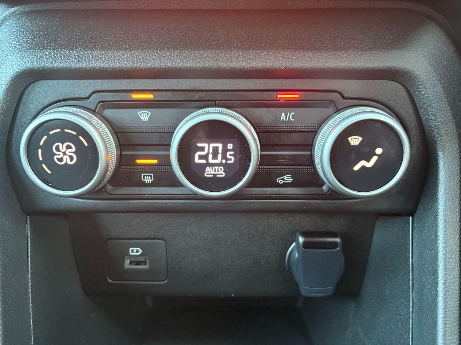 Used Dacia Sandero Stepway 2023 for sale - 77315069: Photo 43