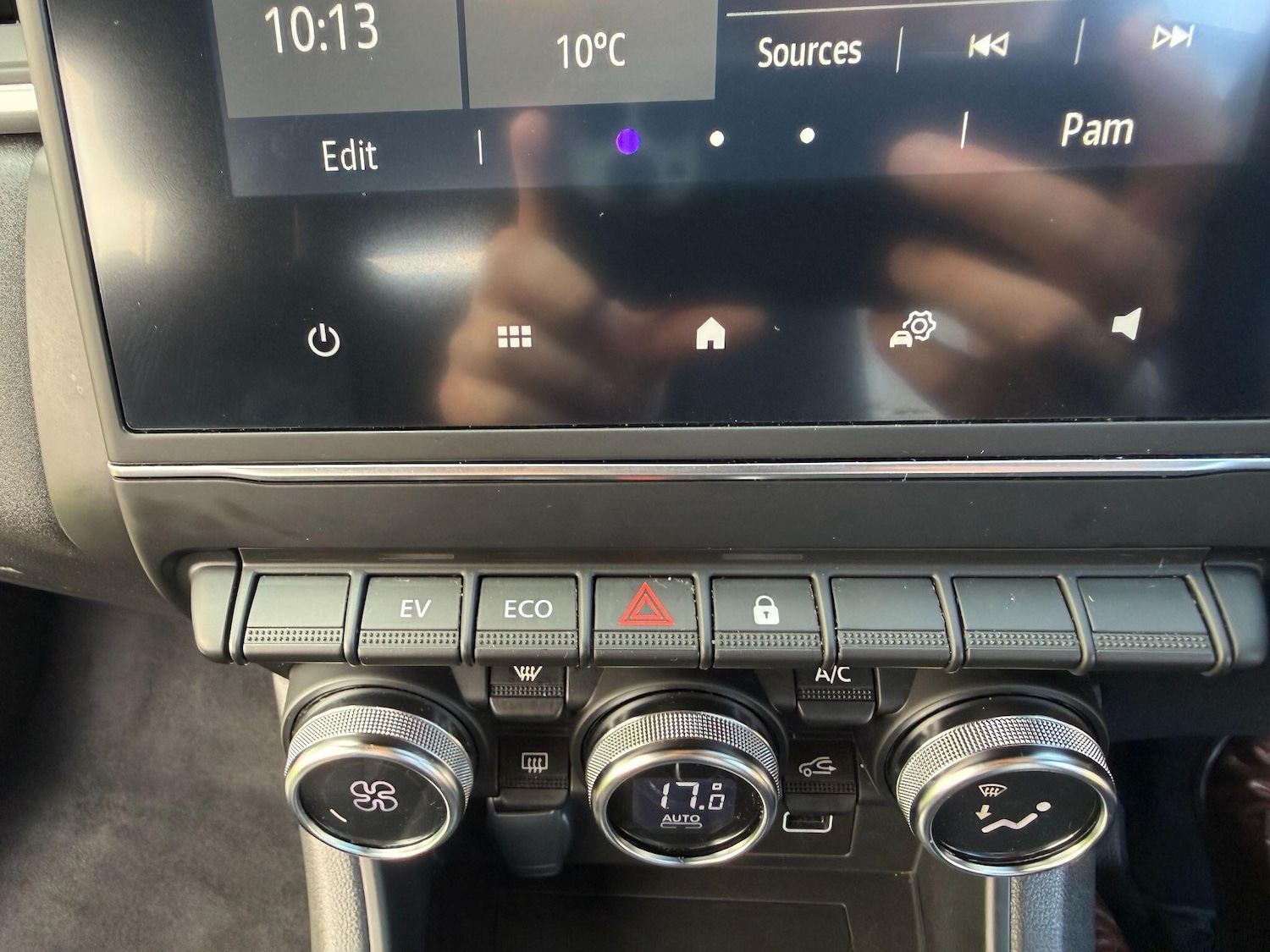 Used Renault Captur 2023 for sale - 78220242: Photo 32