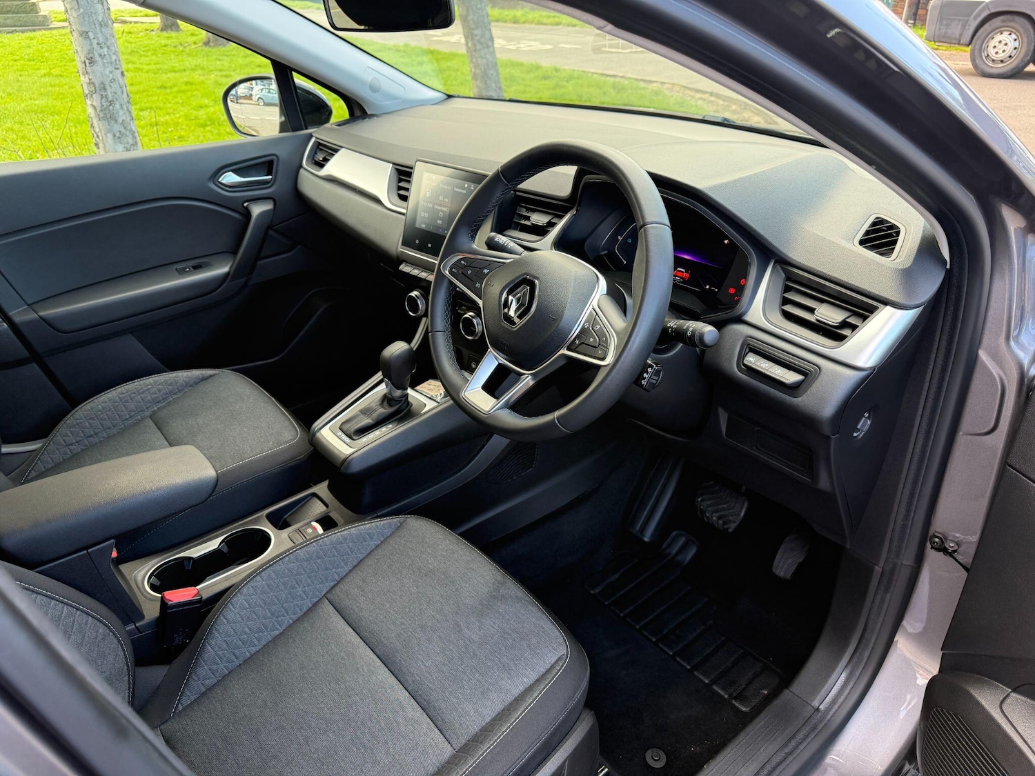 Used Renault Captur 2023 for sale - 78220242: Photo 9