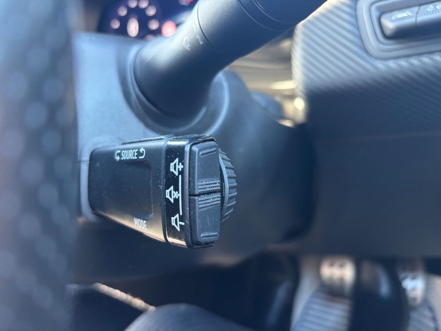 Used Renault Clio 2022 for sale - 76349693: Photo 41