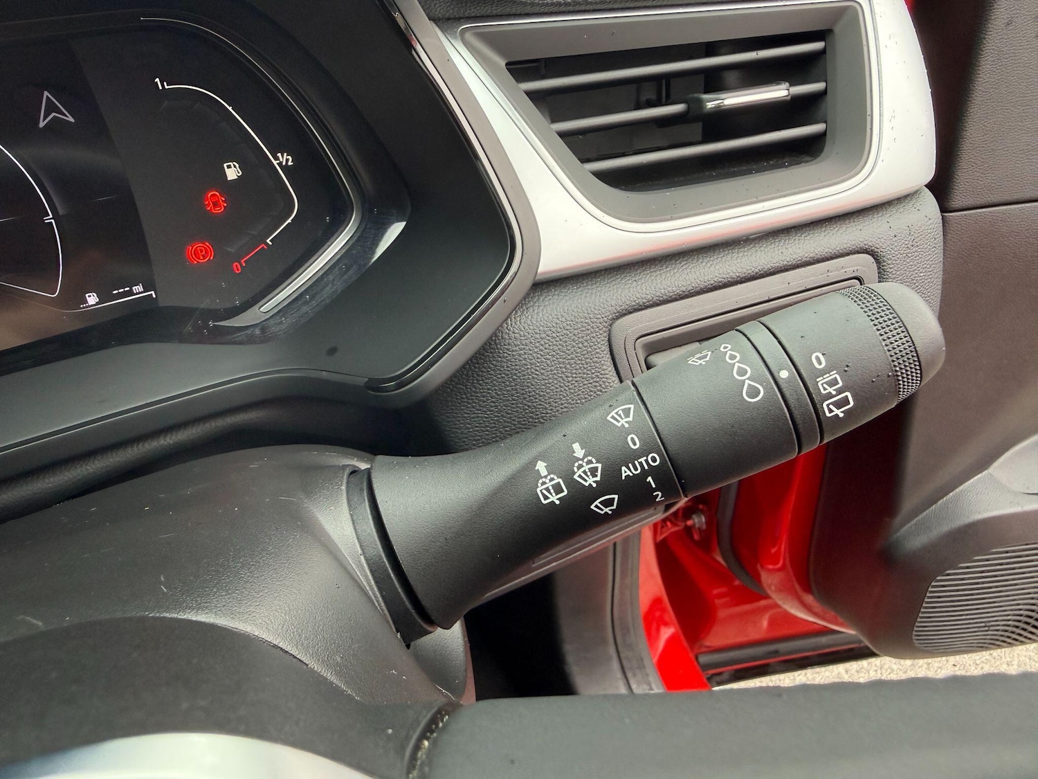 Used Renault Captur 2024 for sale - 76952778: Photo 26