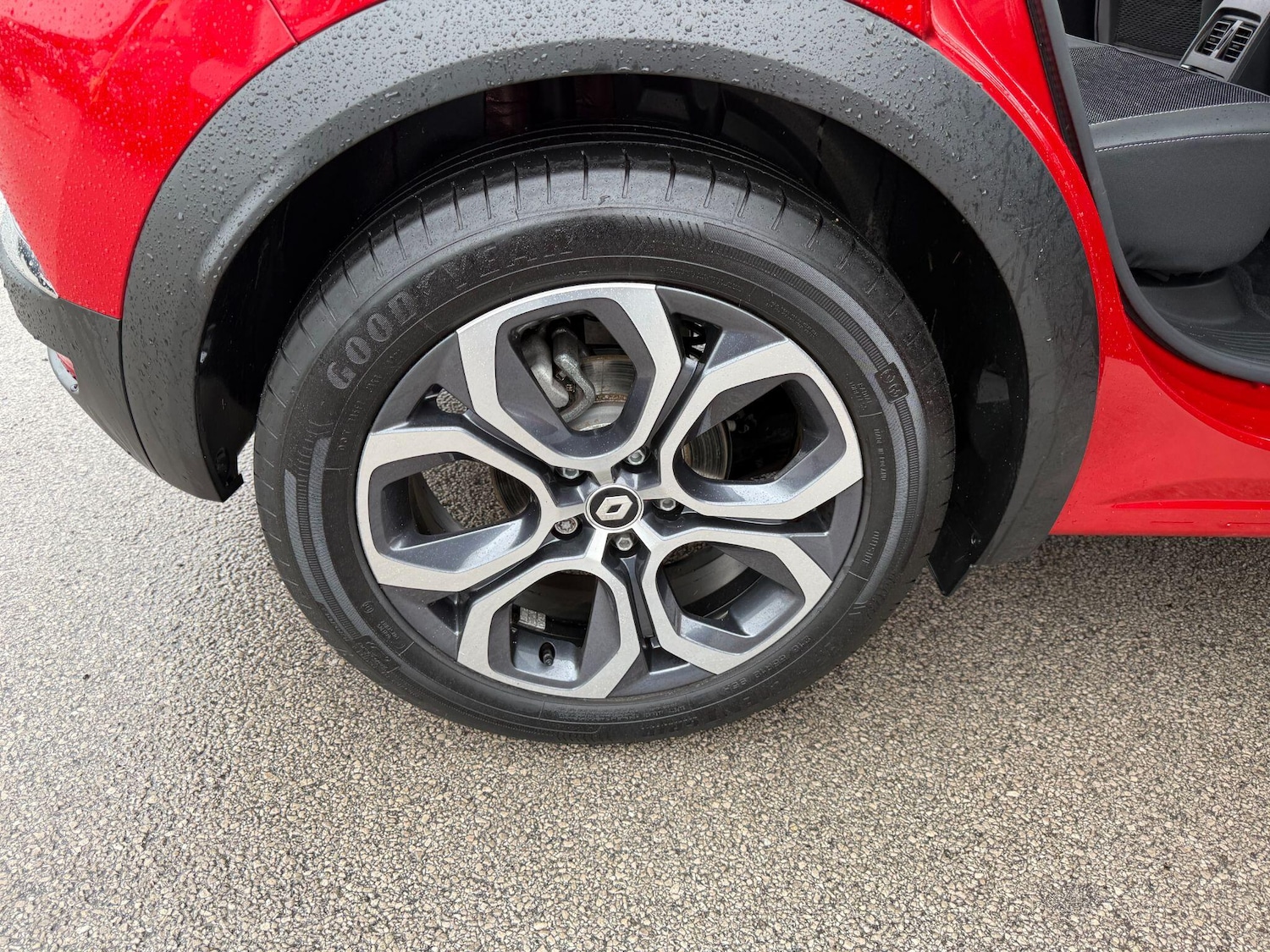 Used Renault Captur 2024 for sale - 76952778: Photo 32