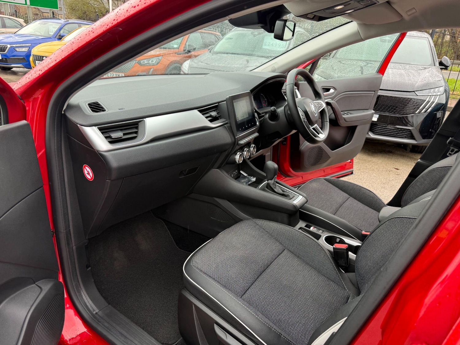 Used Renault Captur 2024 for sale - 76952778: Photo 38