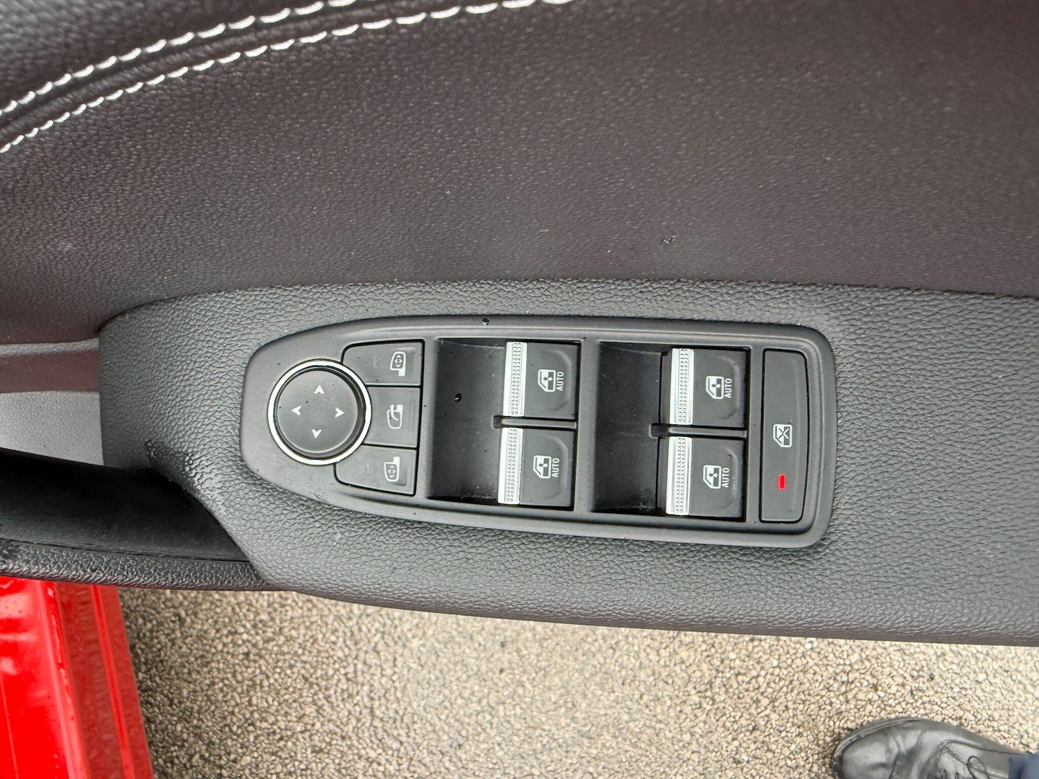 Used Renault Captur 2024 for sale - 76952778: Photo 39