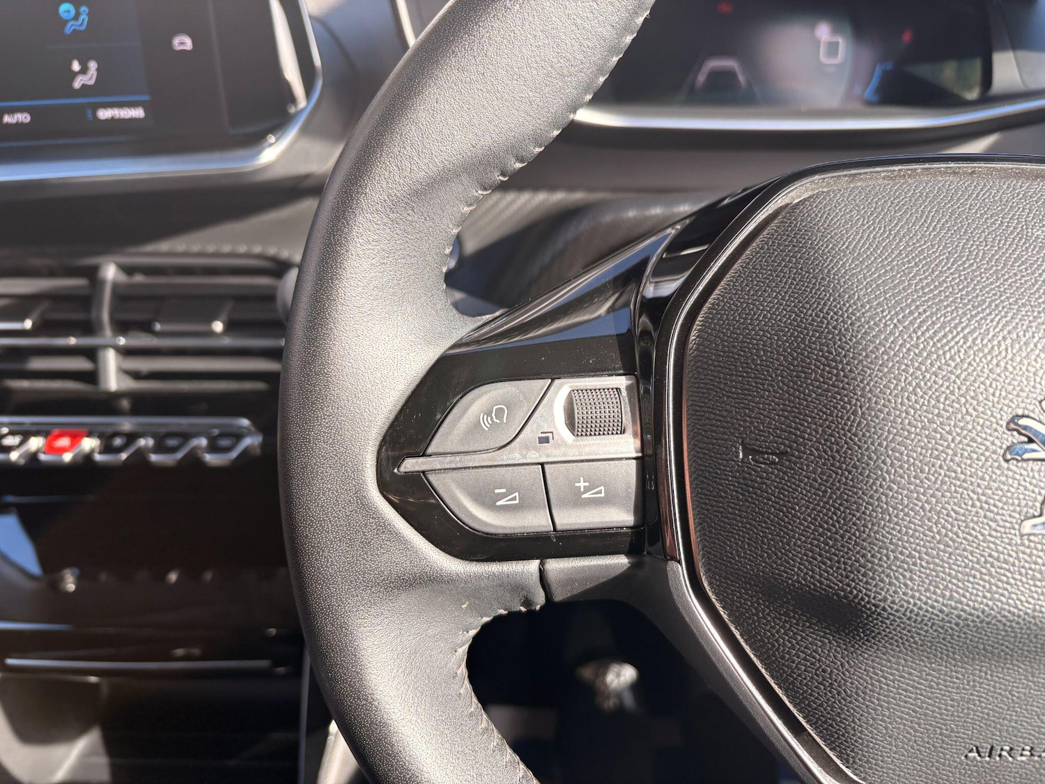 Used Peugeot 208 2021 for sale - 78072315: Photo 39